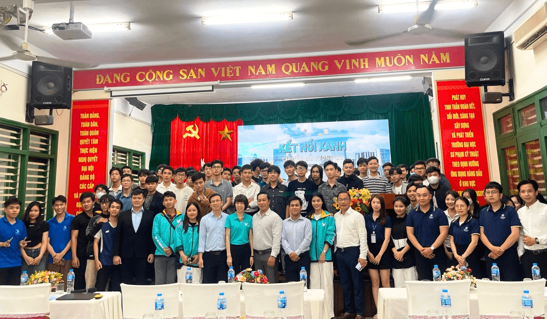 Shinhan Finance đồng hành cùng Xanh SM thúc đẩy “Kết nối xanh – Chuyển đổi tương lai” tại trường Đại học Sư Phạm Kỹ thuật, Đại học Đà Nẵng