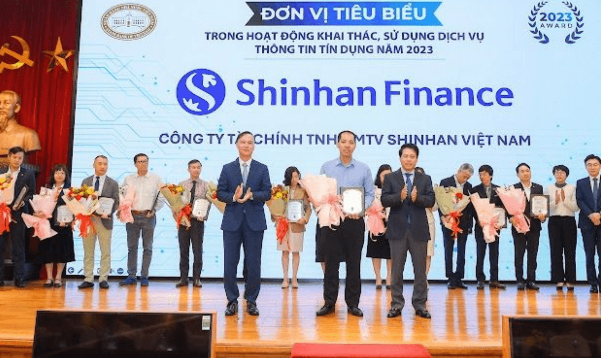 Shinhan Finance được vinh danh “Đơn vị tiêu biểu trong hoạt động khai thác, sử dụng dịch vụ thông tin tín dụng 2023”