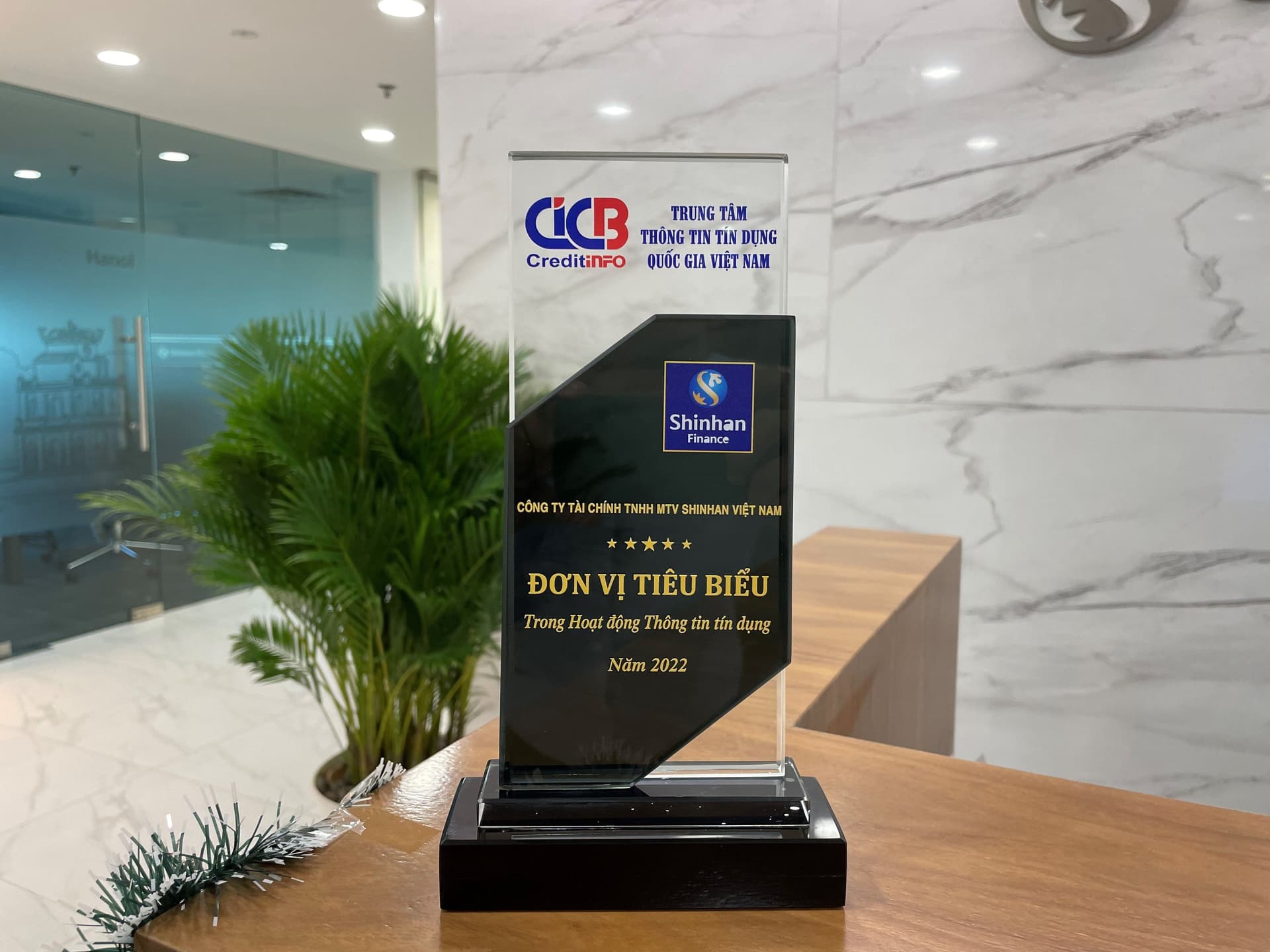 Shinhan Finance được vinh danh “Đơn vị tiêu biểu trong hoạt động thông tin tín dụng 2022”