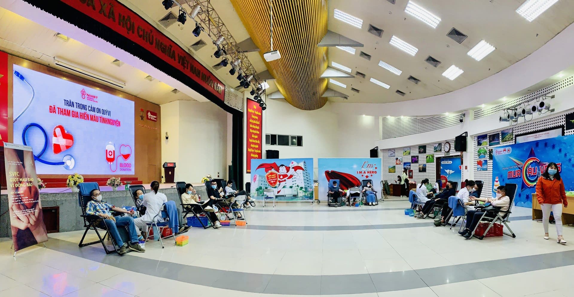 Nhân viên Shinhan Finance tham gia hiến máu giữa bối cảnh khan hiếm máu